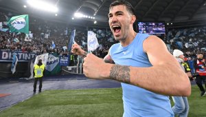 Защитник на Лацио се подиграва на Моуриньо