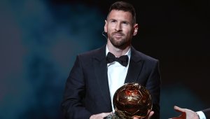 Меси се преклони пред Марадона след триумфа: Това е и за теб!