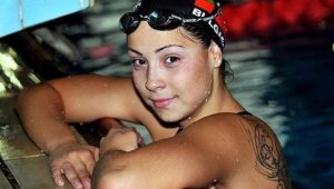 Екатерина Аврамова чупи рекорди на световното по плуване
