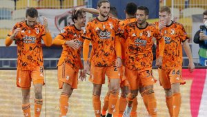 ПРОГНОЗА: Ювентус - Каляри, "бианконерите" ще играят с 3D