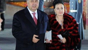 Усманов иска да се махне от Арсенал