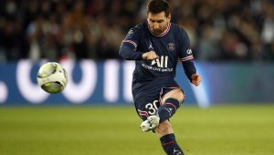 Почетино: Меси е на едно ниво с Марадона