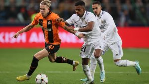 Реал се спаси в последната секунда от срамна загуба