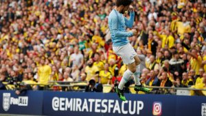 Манчестър Сити задържа Давид Силва