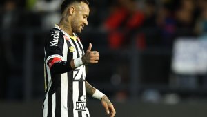 Неймар се завърна, но Сантос не спечели