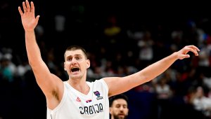 Сексбомба от порносайт се облизва за звезда от НБА + СНИМКИ