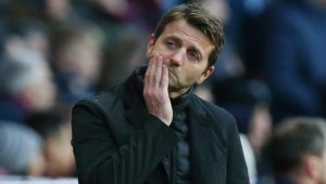 Тим Шърууд не е получавал ултиматум, засега