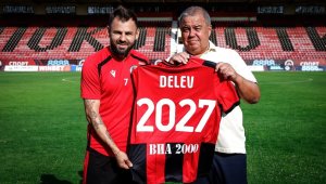 Спас Делев преподписа с Локо София