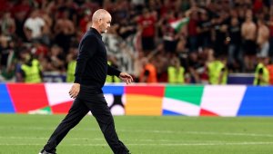 Селекционерът на Шотландия подпука съдията и ВАР след изхвърчането от Евро 2024