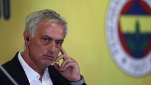 Огромна звезда отряза Моуриньо и Фенербахче