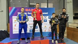 "Файтърс-НСА" грабна нови две купи от последния турнир по шотокан карате за 2025 г.