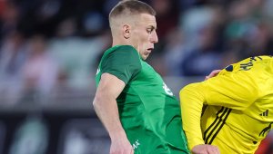 Мъри Стоилов дърпа халф на Лудогорец в Турция