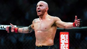 Ще яде ли бой? Волкановски се гаври брутално с Махачев + СНИМКА