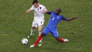 Юве договори Бенатия, приготви оферта за Канте