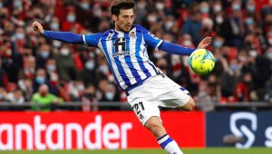 Давид Силва в Реал Сосиедад още един сезон