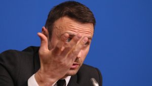 Циркът започна: Бербатов твърди, че Конгрес ще има, залата била платена с 30 000 лв.