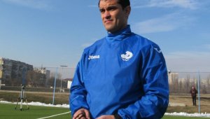 Веско Великов пред Gol.bg: В Астана боготворят Мъри Стоилов!
