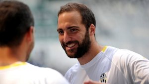 Игуаин: Юве заслужава да бие Реал на финала