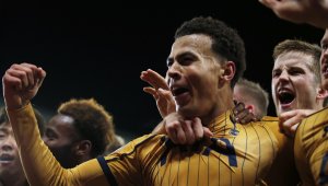 Тотнъм преряза Лебедите за 7 минути в края