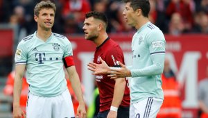 Истина е: Слабак №2 в Германия спъна Байерн и остави Дортмунд в играта