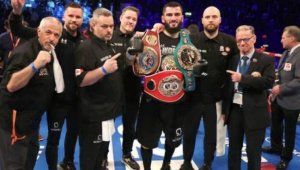 Бетербиев иска битка с Бивол, но...