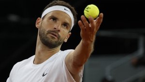 Спрягат румънска сексбомба за гадже на Гришо + СНИМКИ