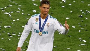 Алчност: Роналдо иска 75 млн. евро заплата, за да остане в Реал Мадрид