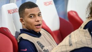 Трансферът на сезона: Мбапе сменя Роналдо в Ман Юнайтед