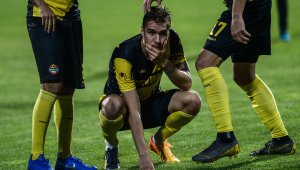 Ас на Ботев Пловдив с огромна рана 