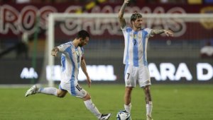 Световен шампион вдига сватба със секси певица + СНИМКИ