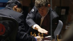 Ананд най-после победи шампиона Карлсен