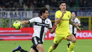 Играч на Интер се жени за голяма красавица + СНИМКИ