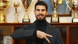 Бивш на Левски с екзотичен трансфер