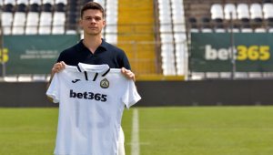Нов сърбин на Бат Венци ще прави сефтето за Славия