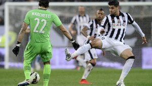 Милан и Юве се оглеждат във вратаря на Лацио