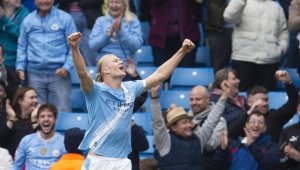 Сити удари Брентфорд и се доближи до върха