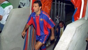 Франк де Бур: Светът винаги ще помни Стоичков 