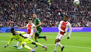 Юнайтед преговаря с първия от Аякс, поискан от Тен Хаг