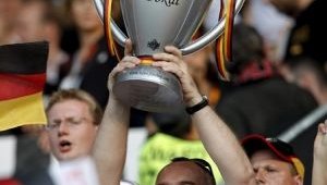 ЕВРО 2016 ще е с 24 отбора