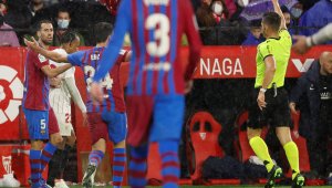 Шок за Севиля: Наказват Жул Кунде за 12 мача? 