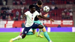 Сака донесе победа на Англия, но Александър-Арнолд се контузи