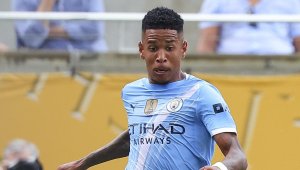 Манчестър Сити "върза" бразилец