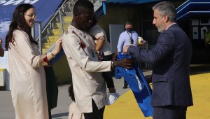 Тиам ще играе в Израел