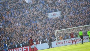 Феновете на Левски разграбиха двойно повече билети от тези на ЦСКА