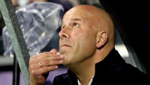 Неприятно.  Исак с контузия от Айнтрахт