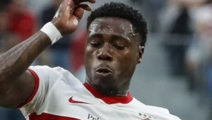 Екстрадираха бивш национал на „лалетата“ от Дубай в Нидерландия заради контрабанда на кокаин