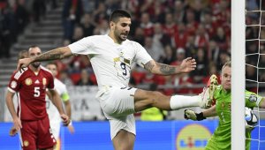 Контузия на сръбски таран дава надежда на България