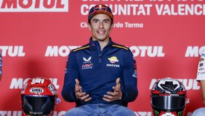 Секси ПР-ка плени сърцето на голям шампион + СНИМКИ