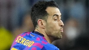 Кой ще замени Бускетс на "Камп Ноу"? Барса има три варианта