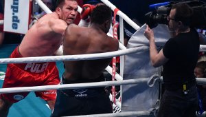 Какво става с Джошуа – Пулев? Забраниха бокса на Острова